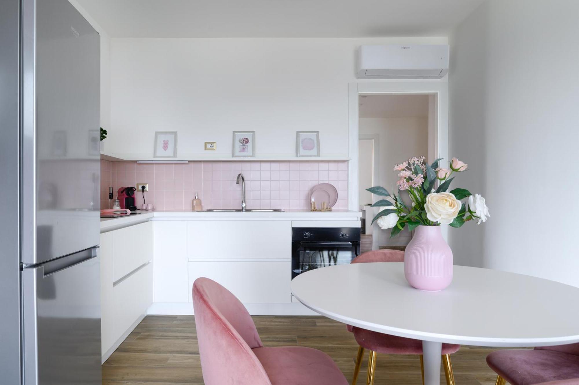 Casa Vacanze Maddalena - Palazzetto Sul Lago - Diamante Rosa Marta Exterior foto