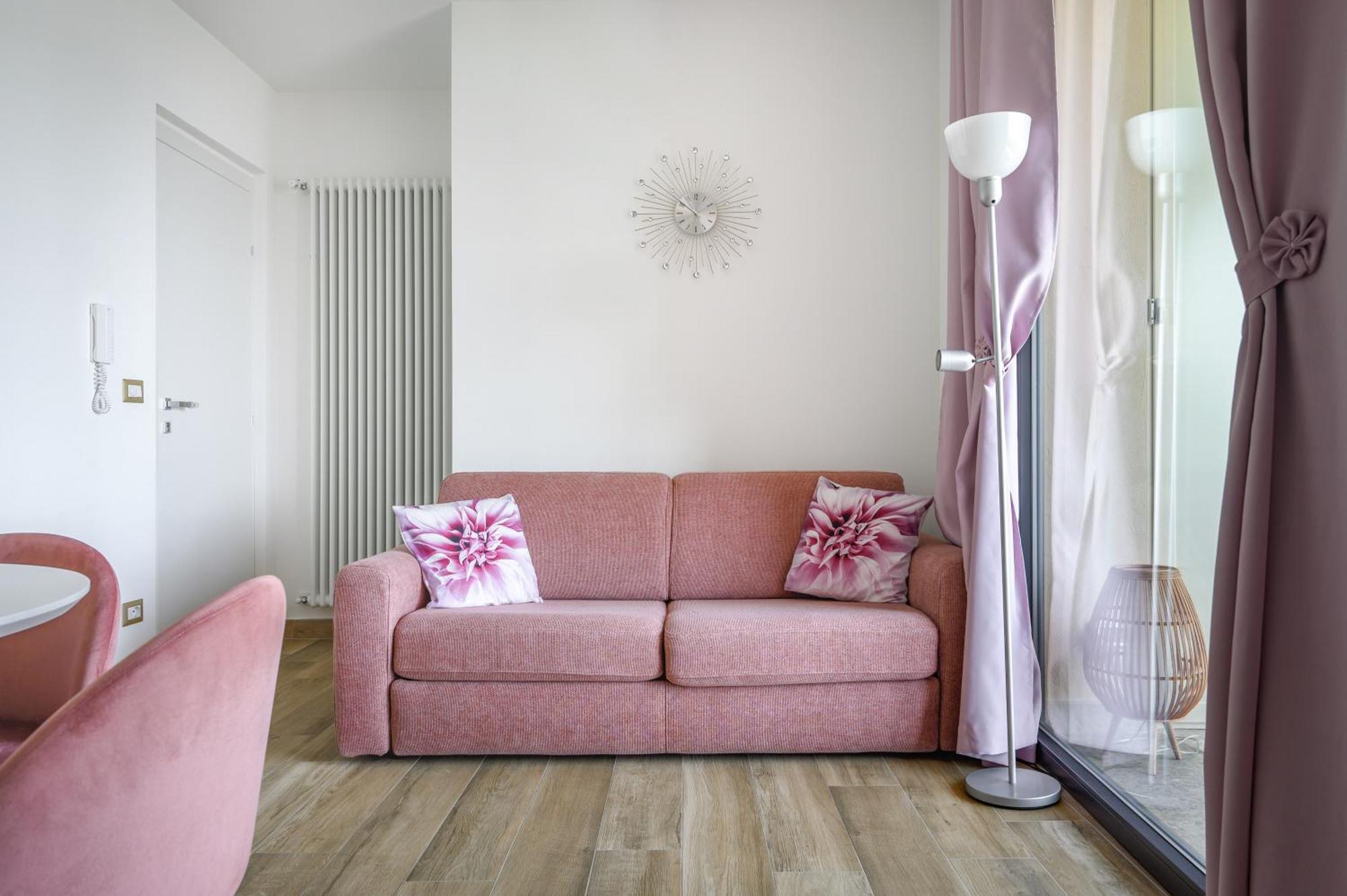 Casa Vacanze Maddalena - Palazzetto Sul Lago - Diamante Rosa Marta Exterior foto